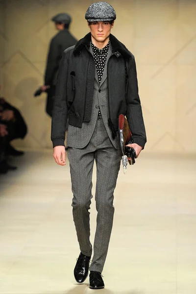 Look 8